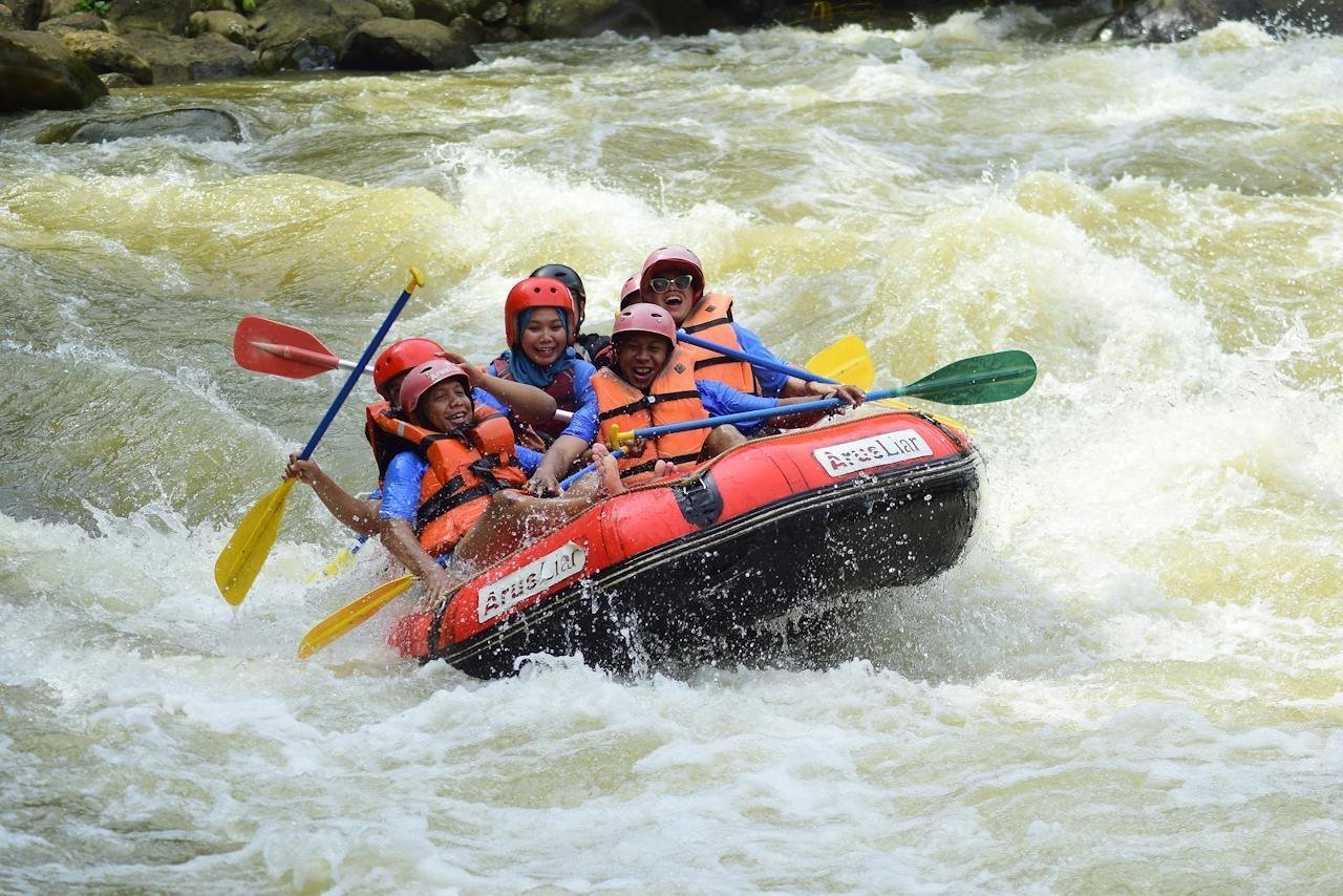 White Water Rafting Adventures Around the Glob