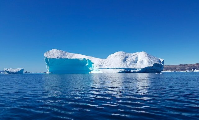Scientists Discover Record Levels of Microplastics in Antarctic Ice